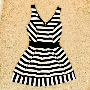 NWT black/white striped GB dress size 3